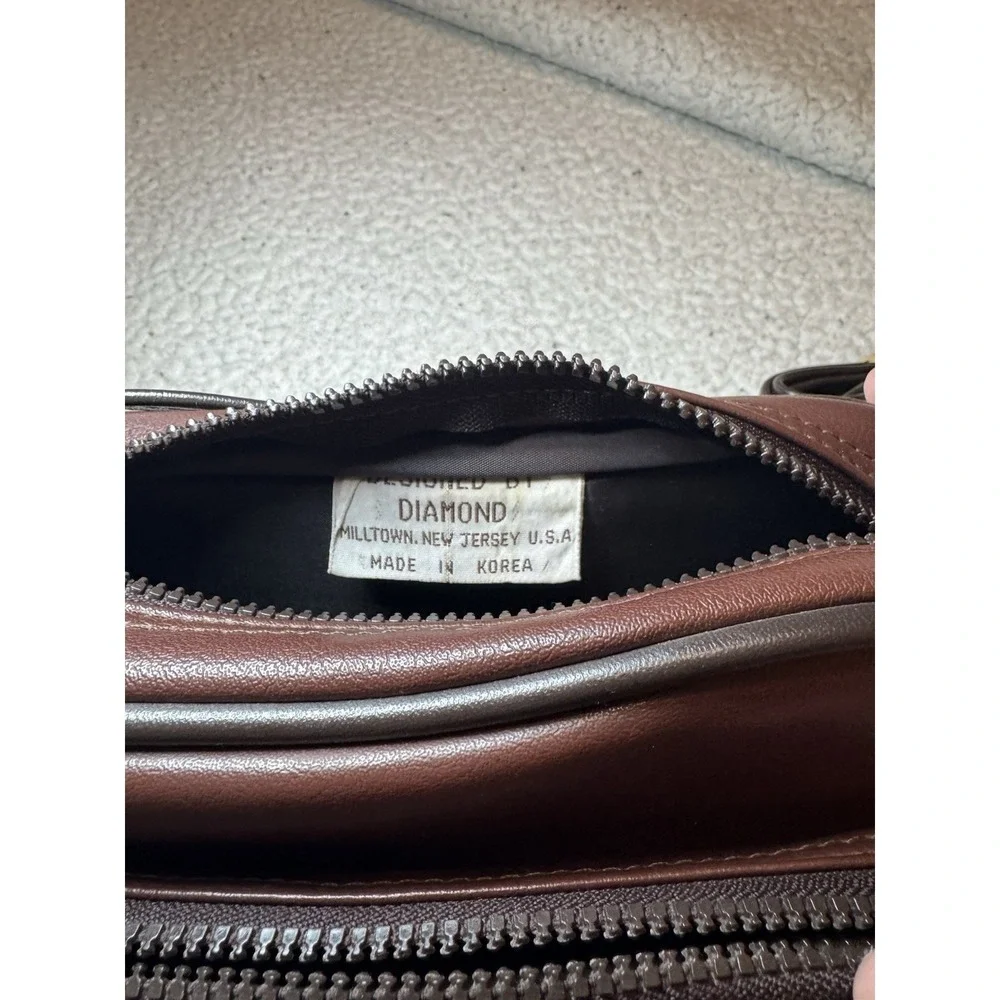 DM 10 By Diamond Leather Camera Bag- Fits Polaroid Sx-70 And Similar Camera